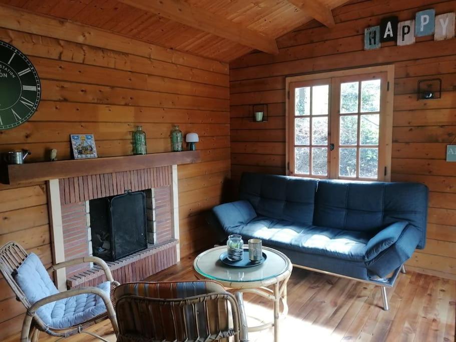 Chalet En Pleine Nature Au Bord D'Un Etang Lanvallay Eksteriør bilde