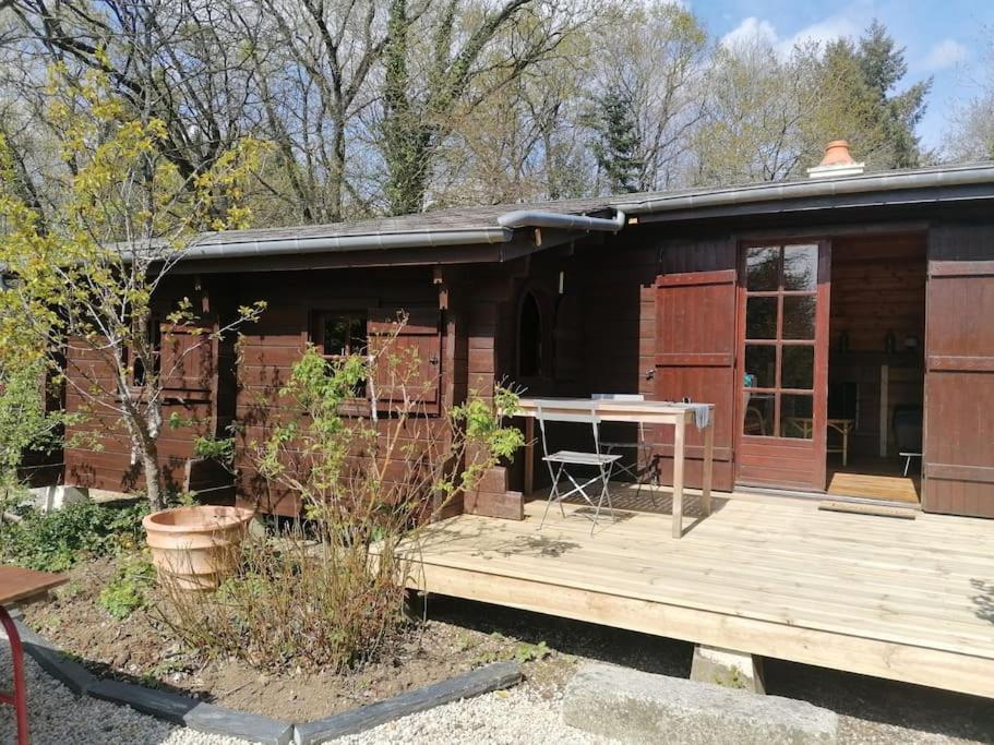 Chalet En Pleine Nature Au Bord D'Un Etang Lanvallay Eksteriør bilde