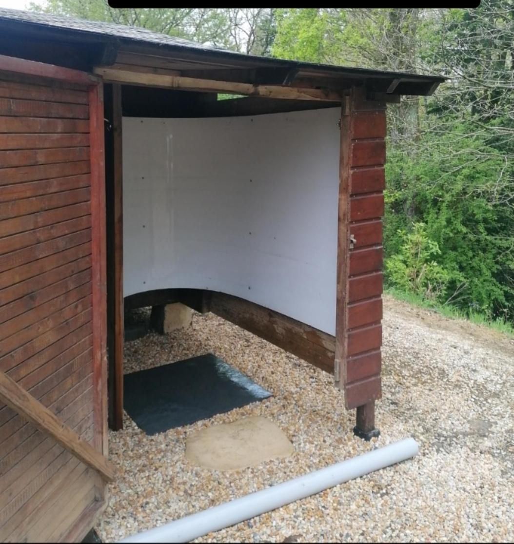 Chalet En Pleine Nature Au Bord D'Un Etang Lanvallay Eksteriør bilde